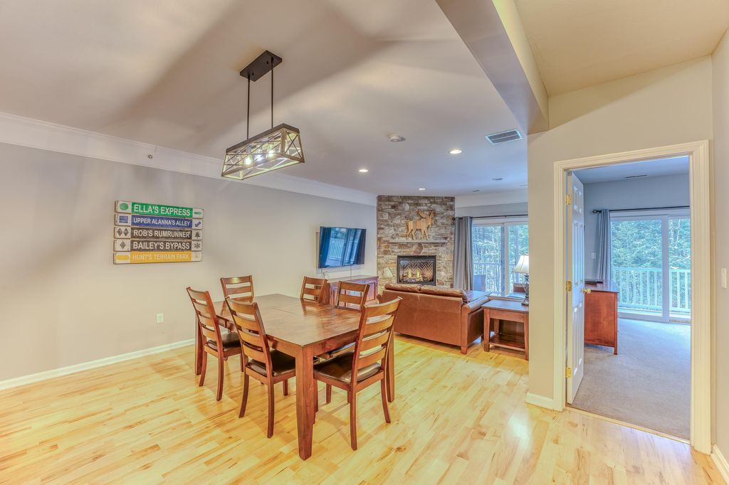 Photo of 8 Twin Tip Terrace #7, Lincoln, NH 03251 (MLS # 5074858)