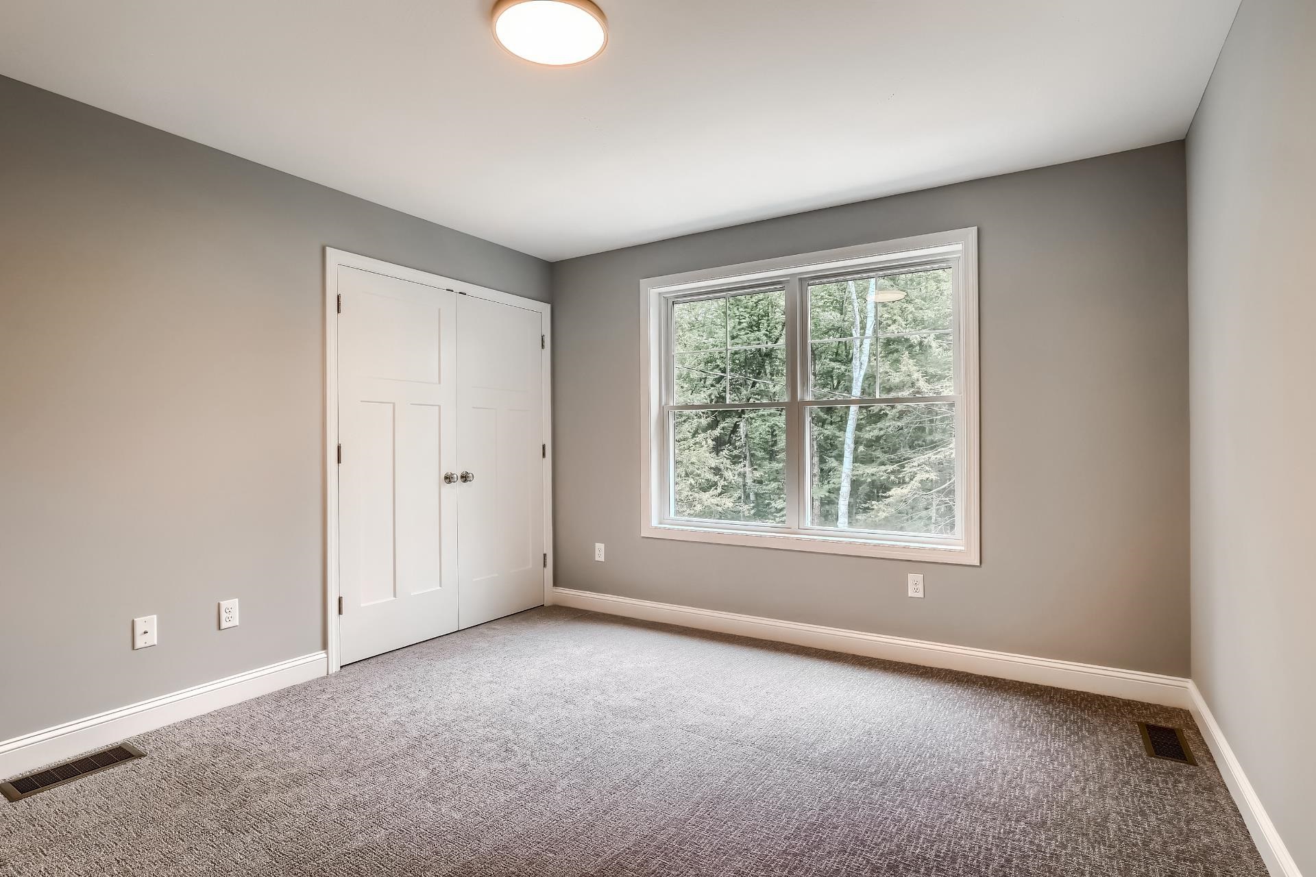 Concord, New Hampshire 03301, United States, 3 Bedrooms Bedrooms, ,3 BathroomsBathrooms,Residential,Active,121059