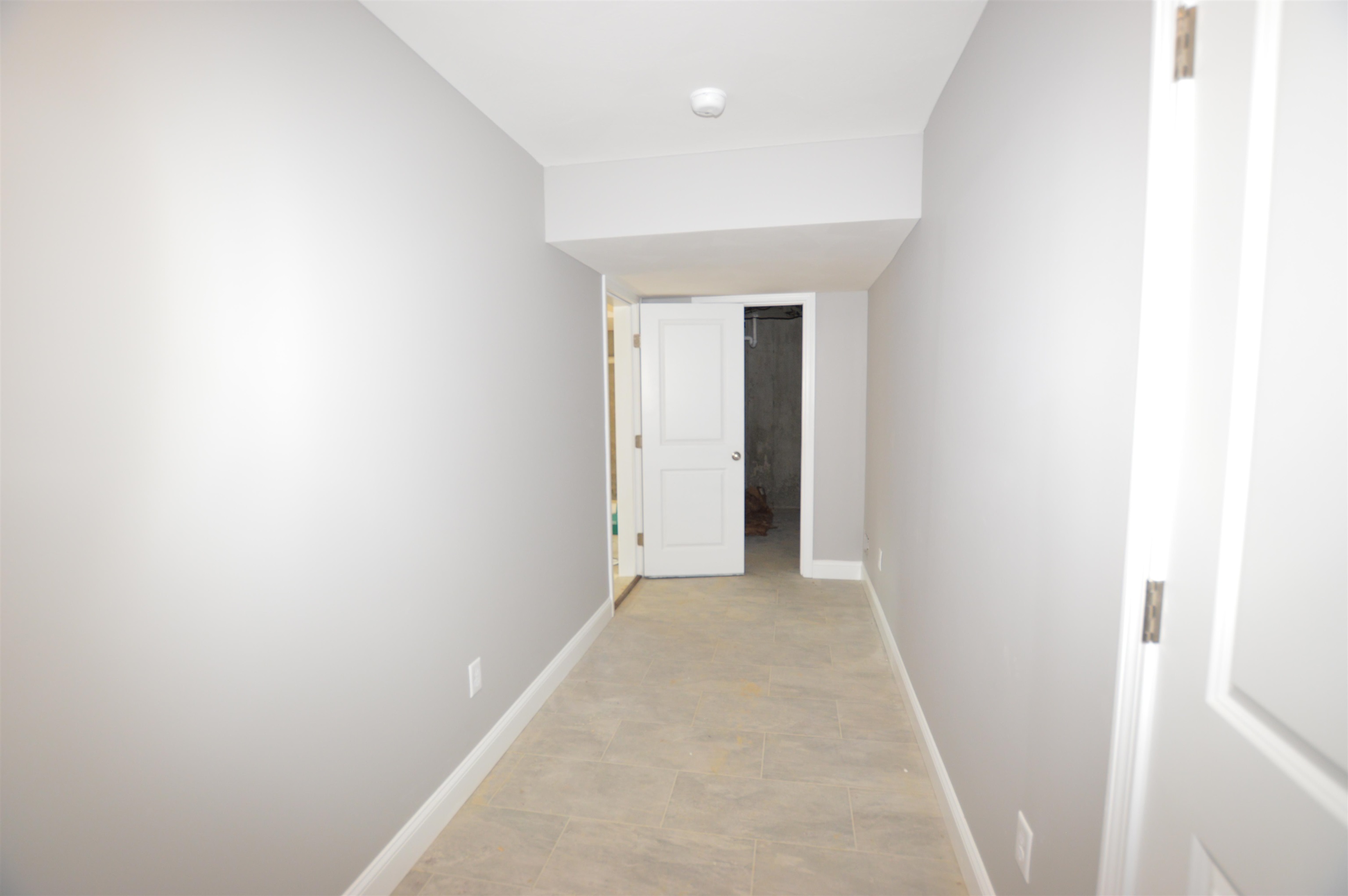 Concord, New Hampshire 03301, United States, 3 Bedrooms Bedrooms, ,3 BathroomsBathrooms,Residential,Active,121059