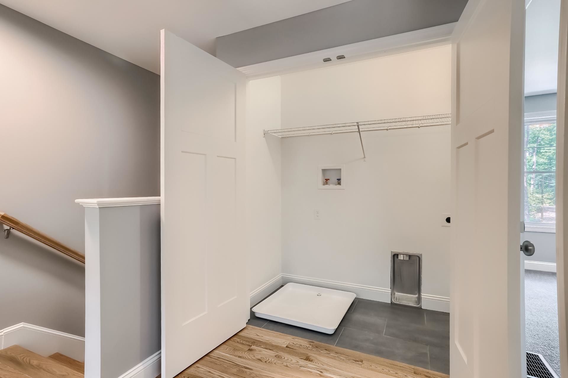 Concord, New Hampshire 03301, United States, 3 Bedrooms Bedrooms, ,3 BathroomsBathrooms,Residential,Active,121059