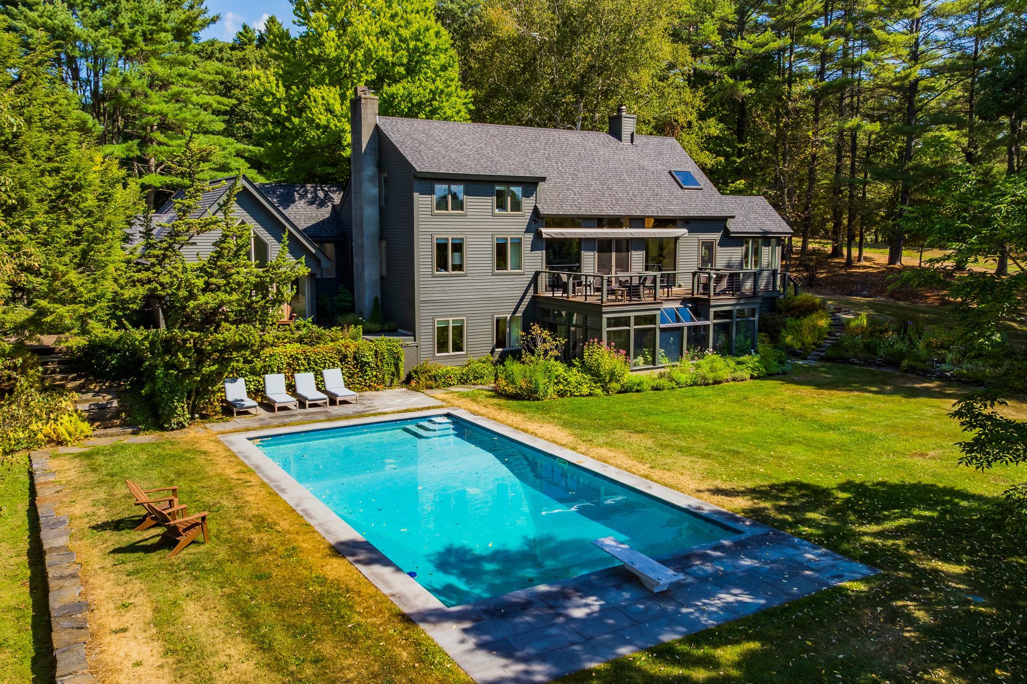 8 Parade Ground Road