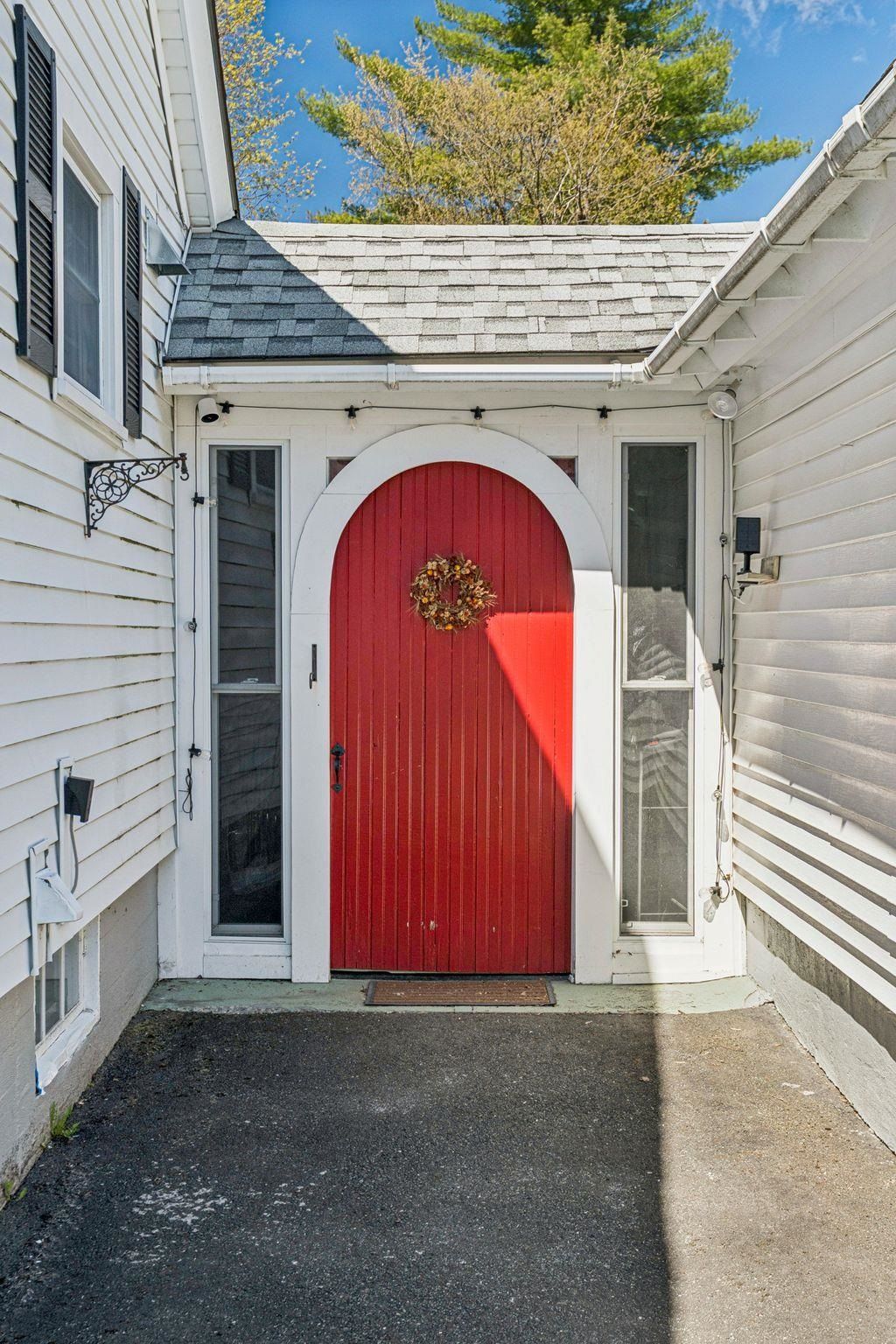 Photo of 5 Jones Avenue, Lebanon, NH 03784 (MLS # 5085875)