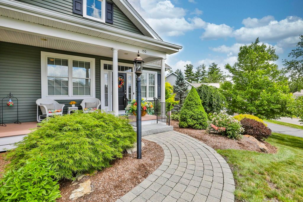 Photo of 150 Pleasant Pond Way #15, Manchester, NH 03102 (MLS # 5063390)