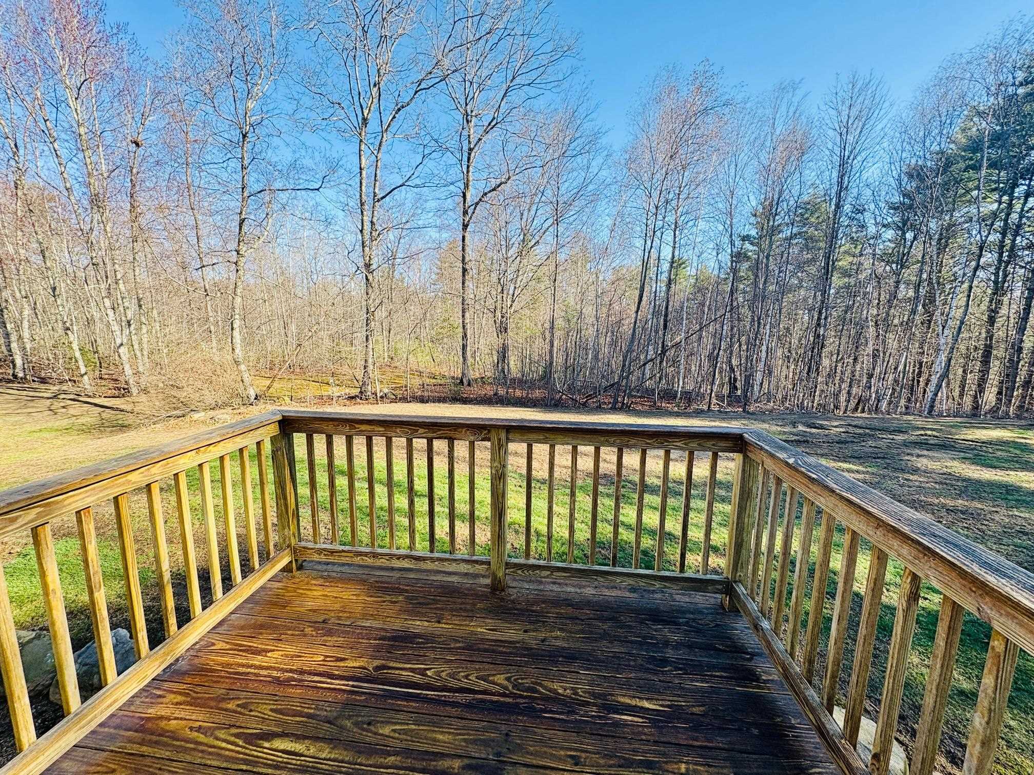 Epping, New Hampshire 03042, United States, 2 Bedrooms Bedrooms, ,2 BathroomsBathrooms,Residential,Pending,109018