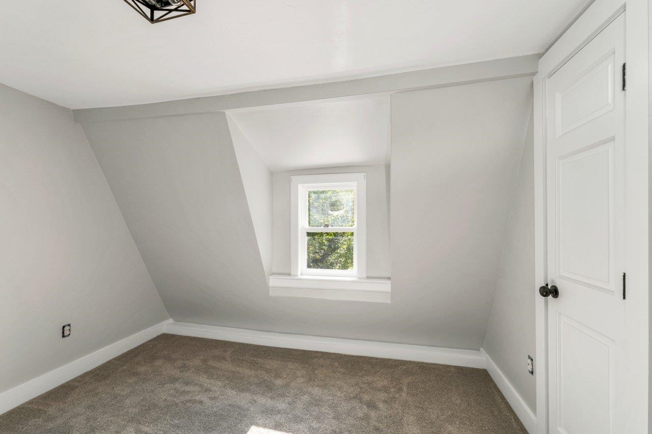 Barnstead, New Hampshire 03225, United States, 3 Bedrooms Bedrooms, ,2 BathroomsBathrooms,Residential,Active,190480