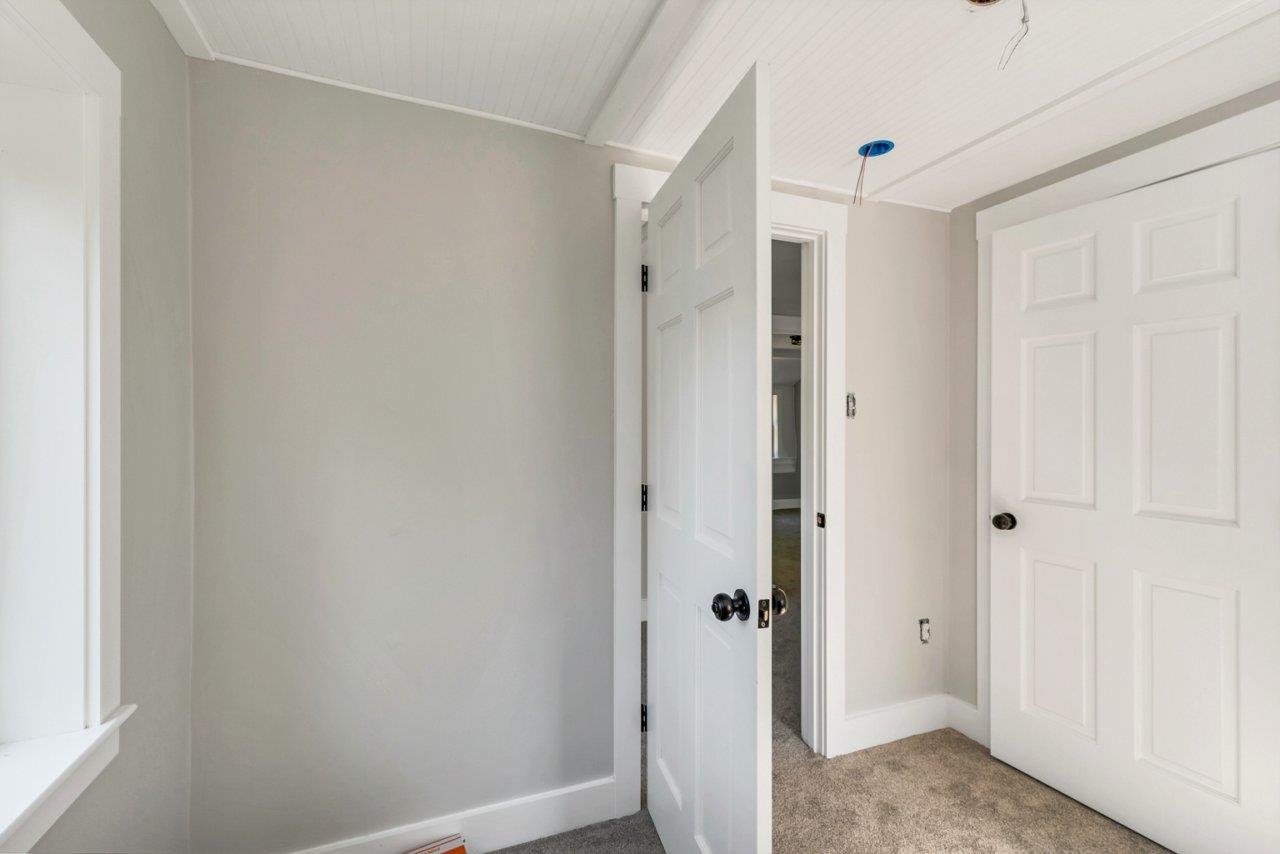 Barnstead, New Hampshire 03225, United States, 3 Bedrooms Bedrooms, ,2 BathroomsBathrooms,Residential,Active,190480