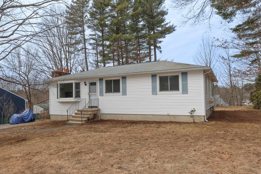 Photo of 103 Saranac Drive, Nashua, NH 03062 (MLS # 5080610)
