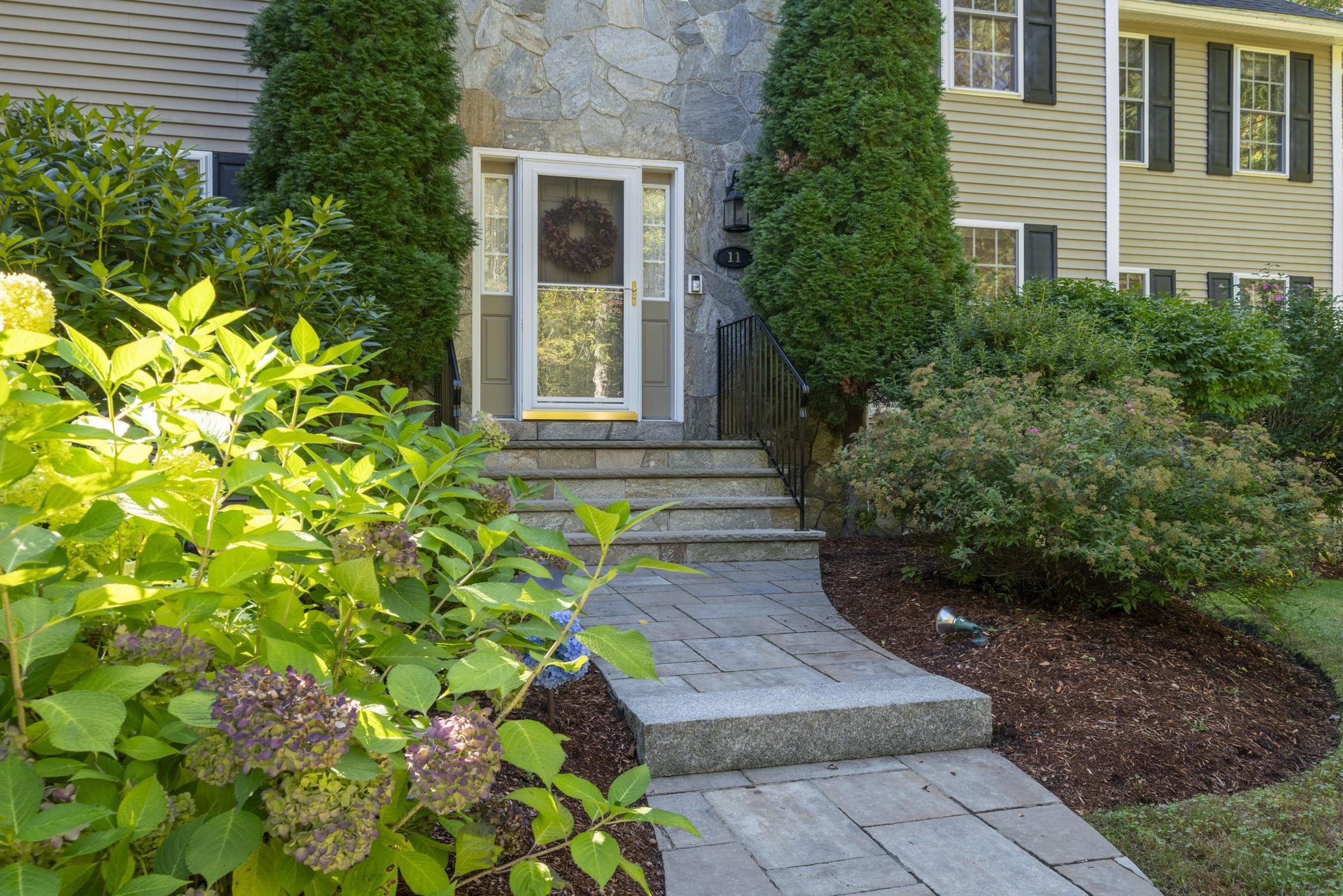 11 Surrey Lane