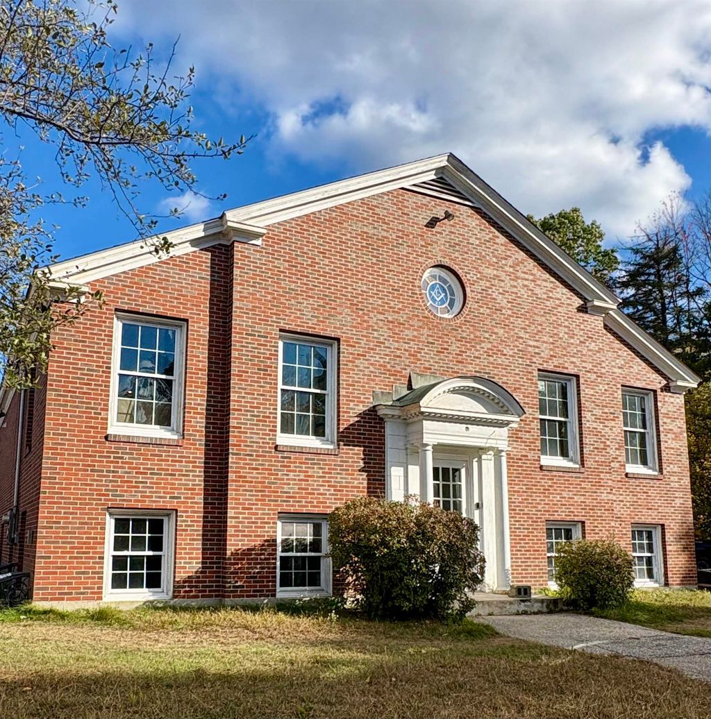 Photo of 15 Mountain Road #202, Goffstown, NH 03045 (MLS # 5065145)