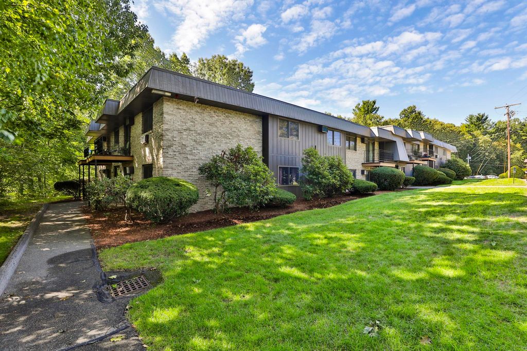 Photo of 12 Strawberry Bank Road #14, Nashua, NH 03062 (MLS # 5062181)