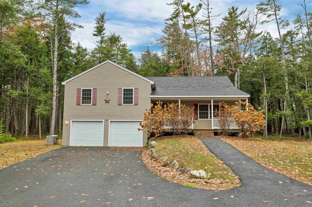 Photo of 16 Buckingham Terrace, Moultonborough, NH 03254 (MLS # 5069448)