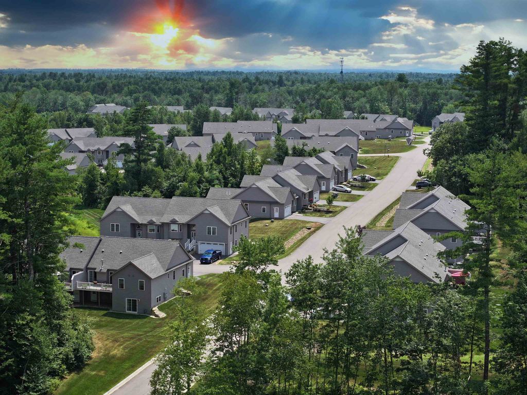 Photo of 55 Sunset Ridge #55B, Epping, NH 03042 (MLS # 5066785)