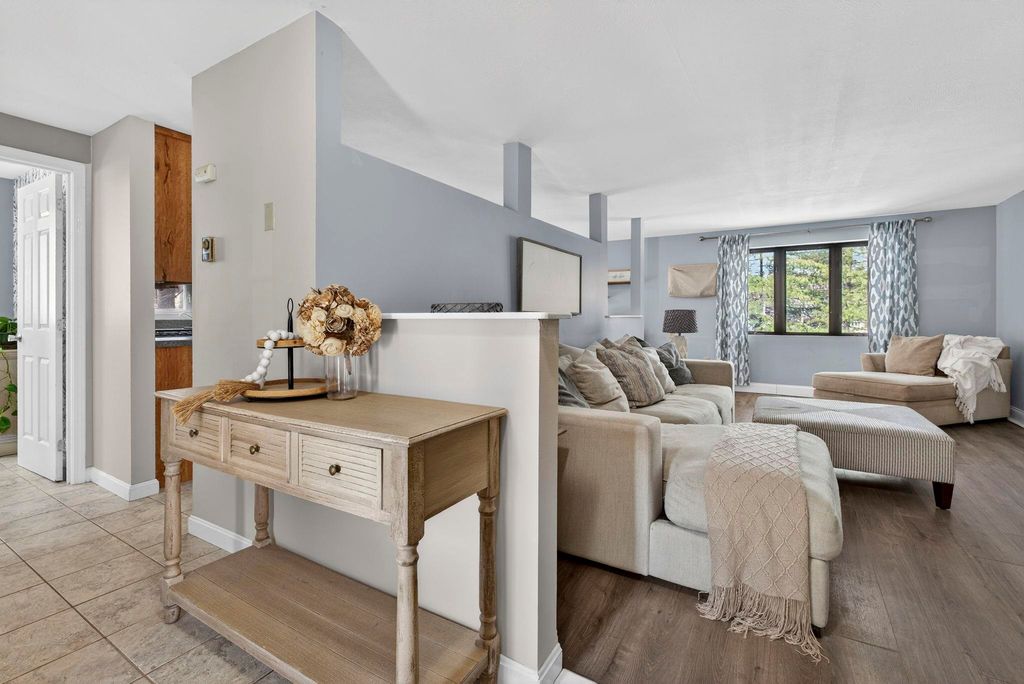 Photo of 10 Owls Court, Merrimack, NH 03054 (MLS # 5078804)