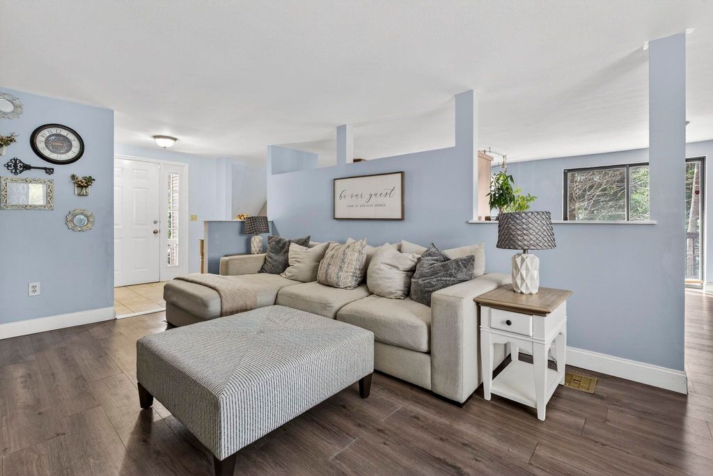 Photo of 10 Owls Court, Merrimack, NH 03054 (MLS # 5078804)