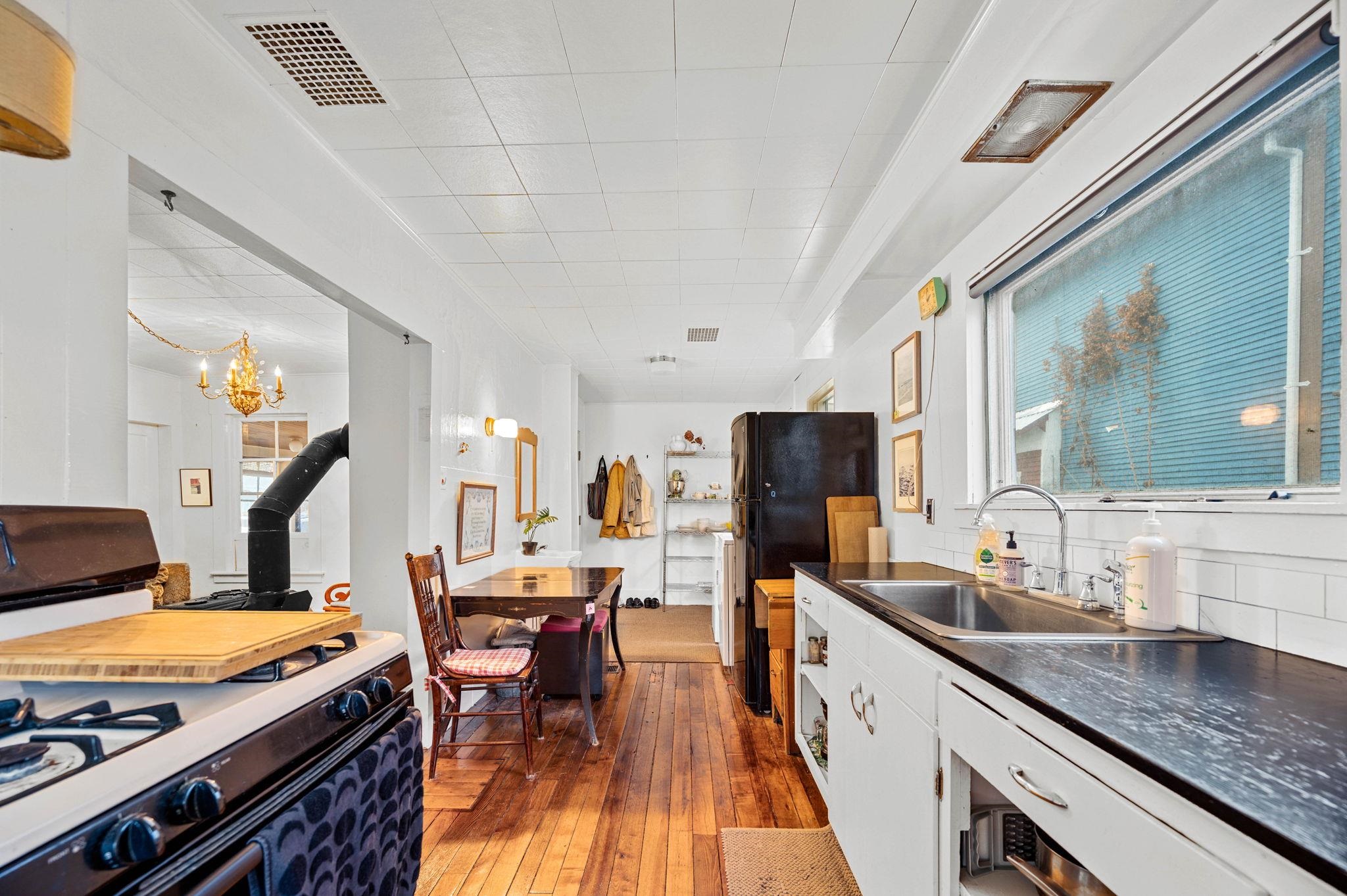 Morristown, Vermont 05661, United States, 3 Bedrooms Bedrooms, ,2 BathroomsBathrooms,Residential,Active,241510