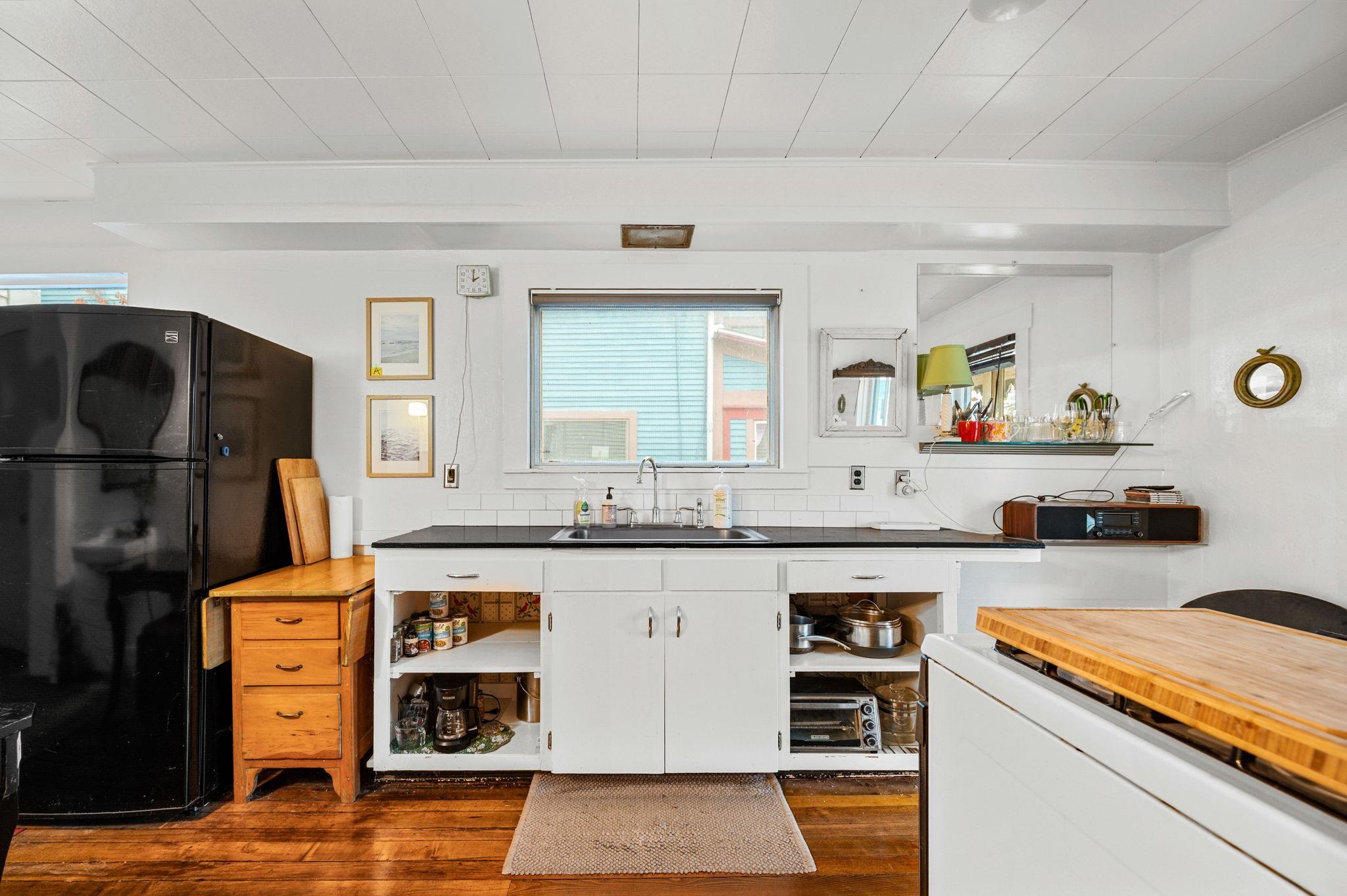 Morristown, Vermont 05661, United States, 3 Bedrooms Bedrooms, ,2 BathroomsBathrooms,Residential,Active,241510