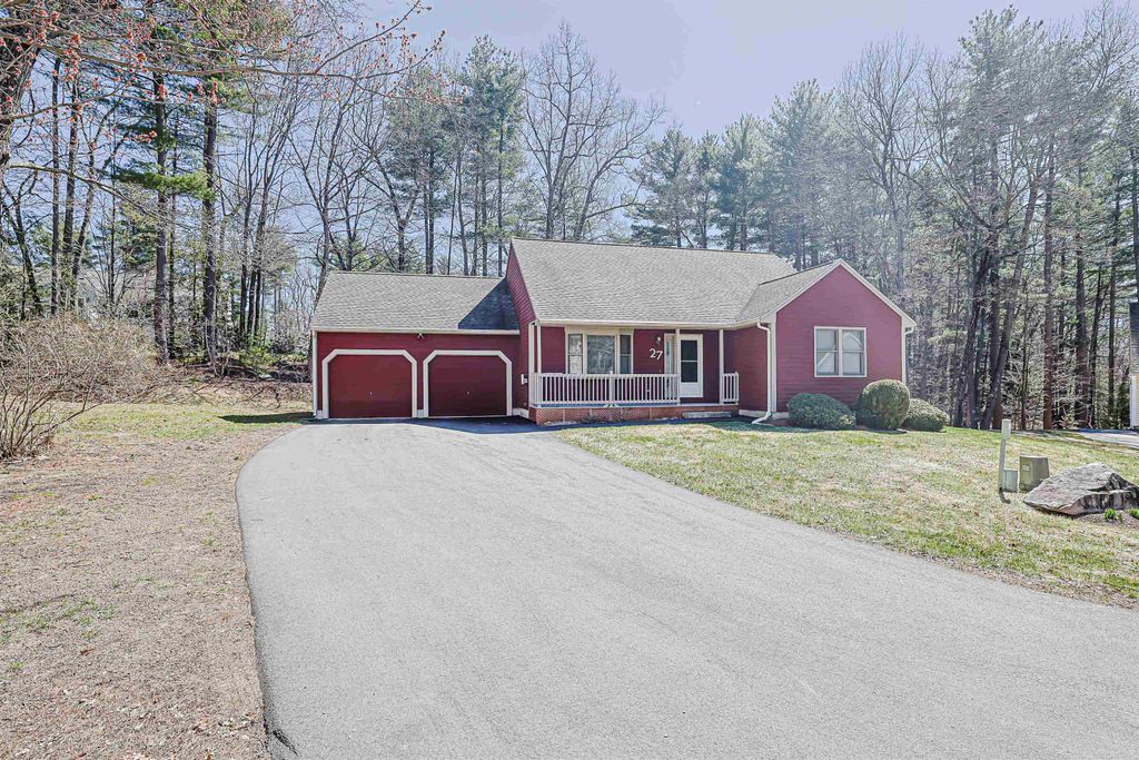 Photo of 27 Scottsdale Drive, Hudson, NH 03051 (MLS # 5083766)