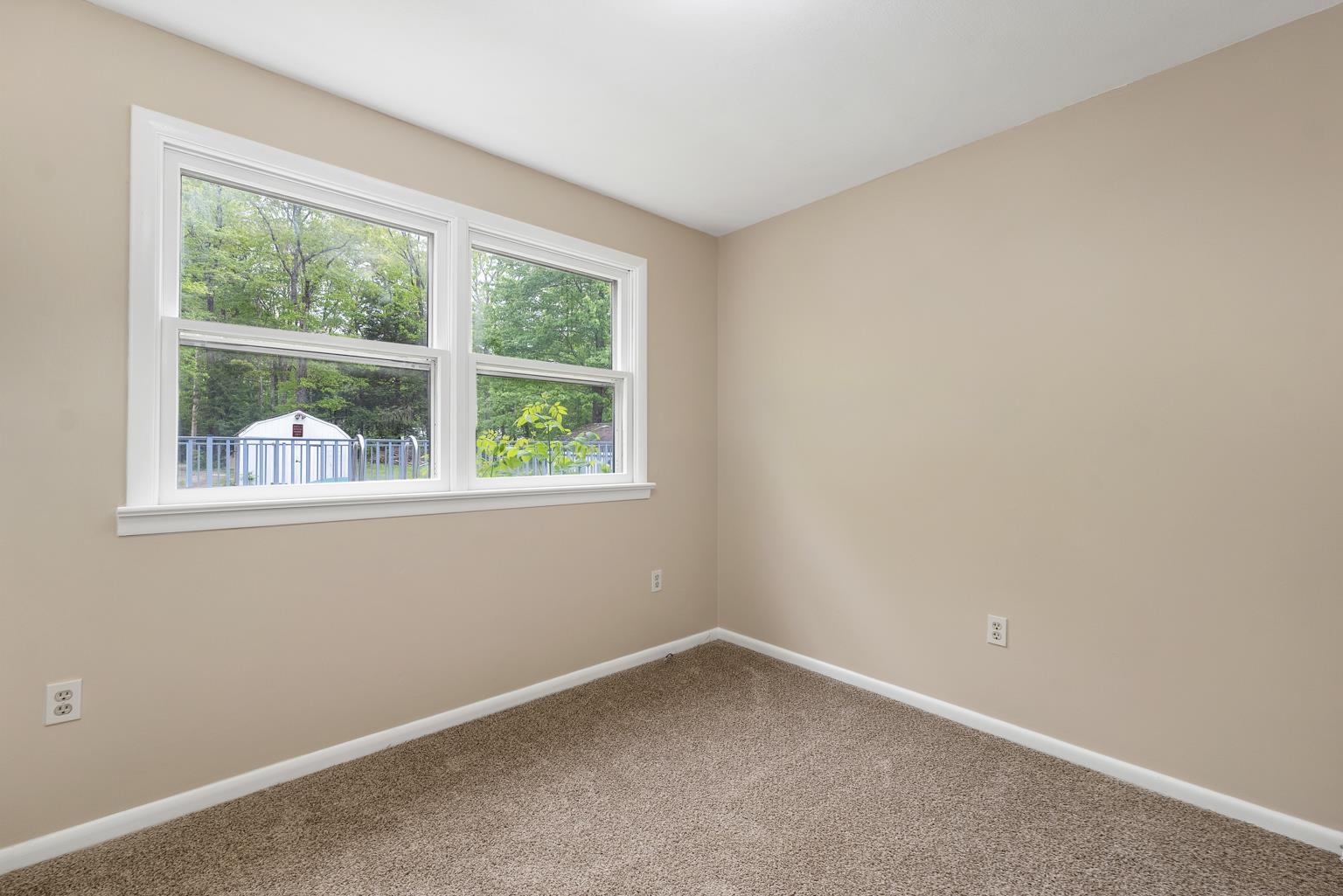 Loudon, New Hampshire 03307, United States, 3 Bedrooms Bedrooms, ,1 BathroomBathrooms,Residential,Active,135556