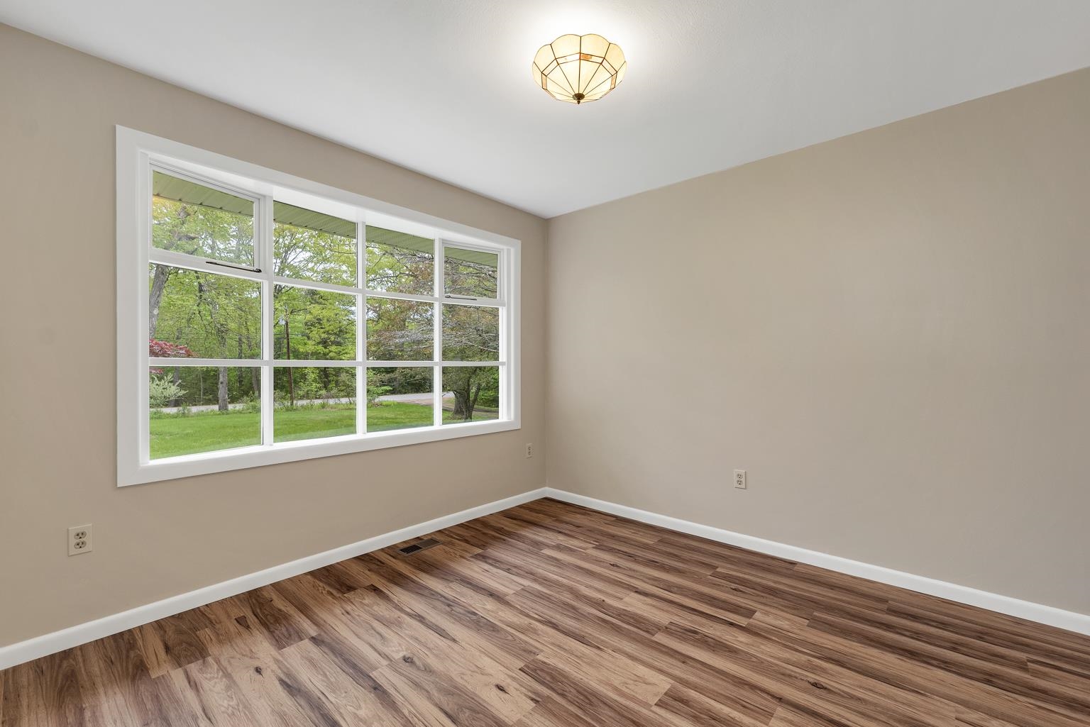 Loudon, New Hampshire 03307, United States, 3 Bedrooms Bedrooms, ,1 BathroomBathrooms,Residential,Active,135556