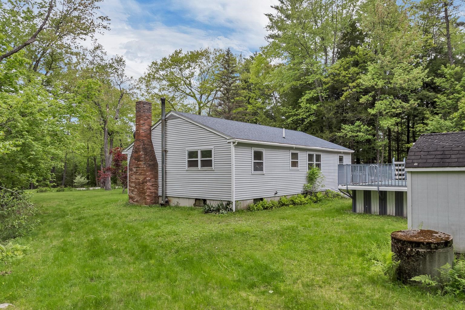 Loudon, New Hampshire 03307, United States, 3 Bedrooms Bedrooms, ,1 BathroomBathrooms,Residential,Active,135556