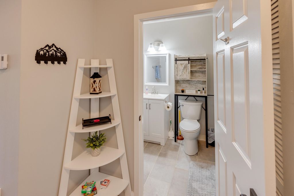 Photo of 36 Lodge Road #C102, Lincoln, NH 03251 (MLS # 5082000)