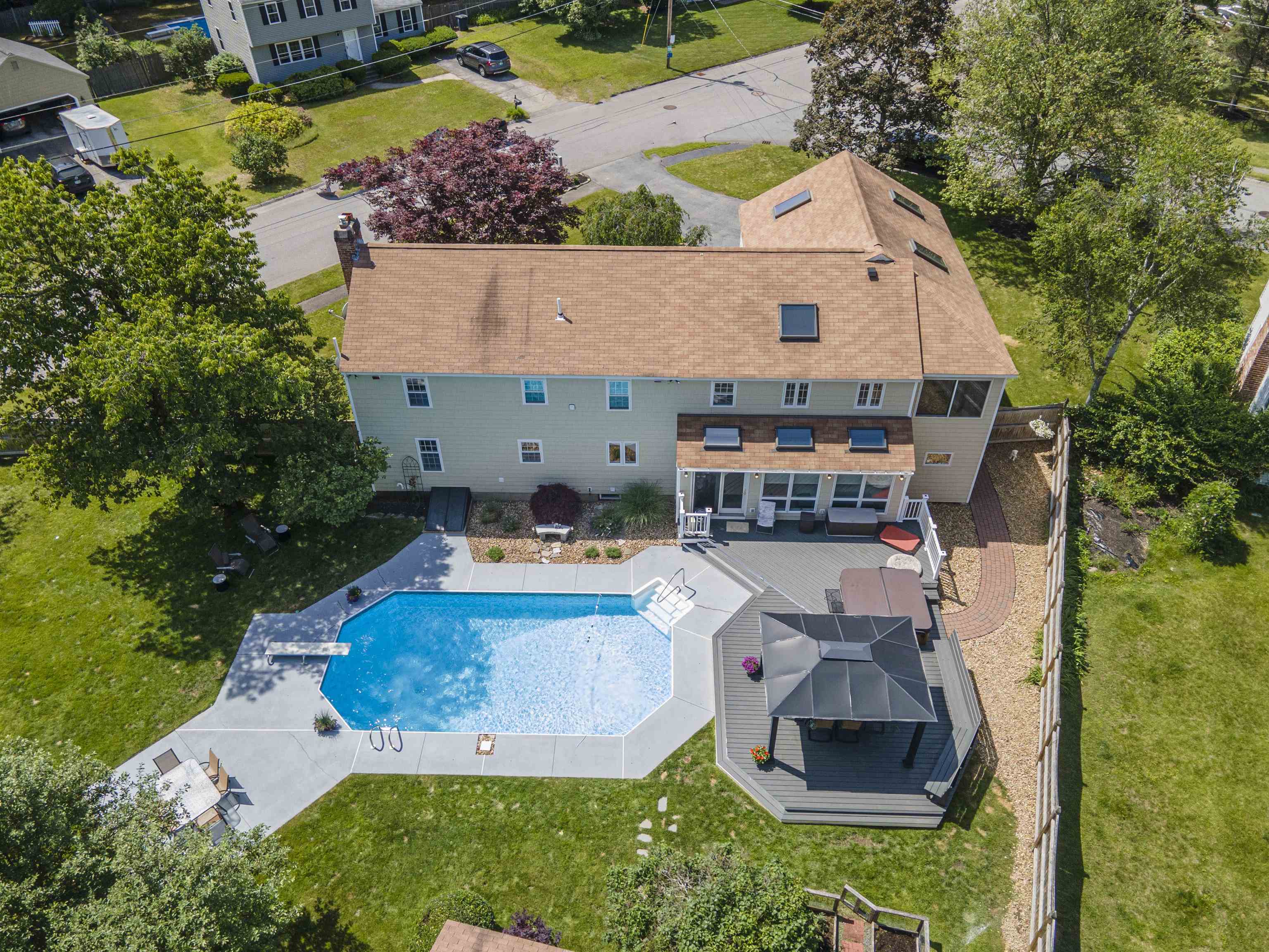 11 Watersedge Drive