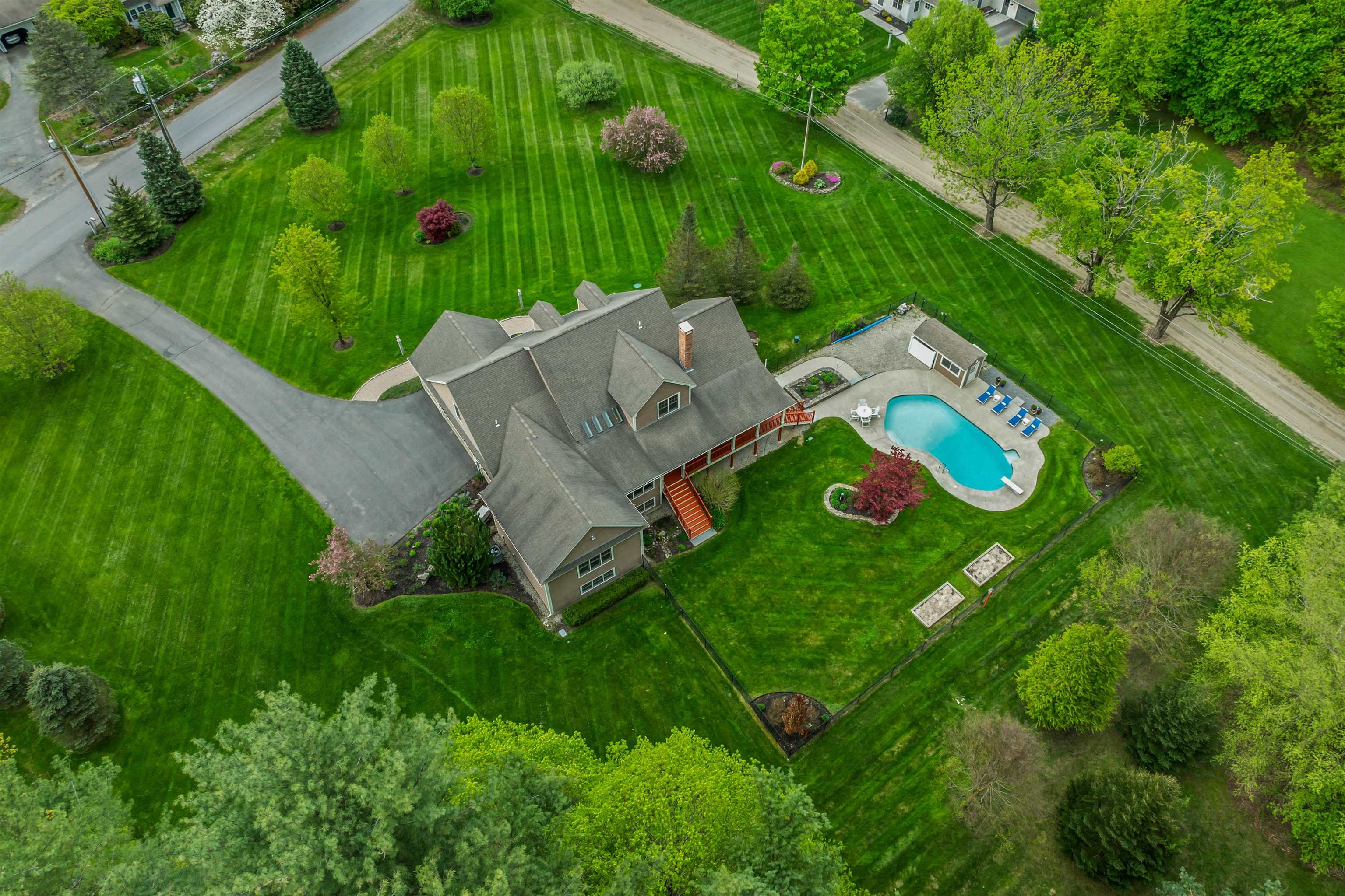 32 Rideout Road
