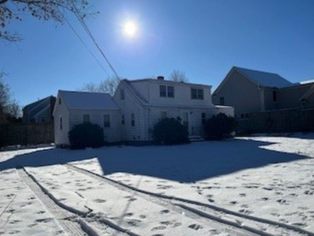 Photo of 1360 Woodbury Avenue, Portsmouth, NH 03801 (MLS # 5072307)