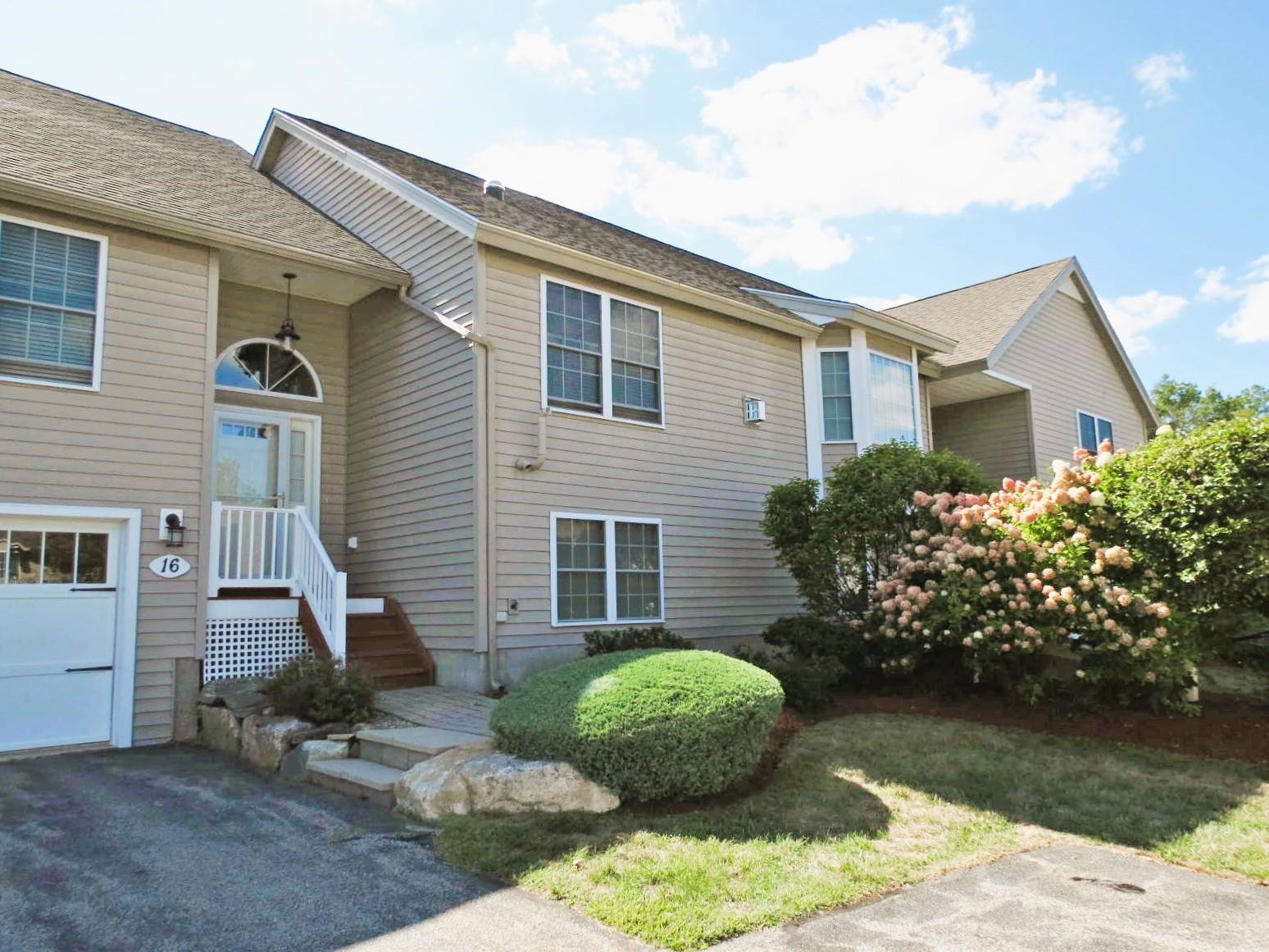 16 Autumn Lane C
