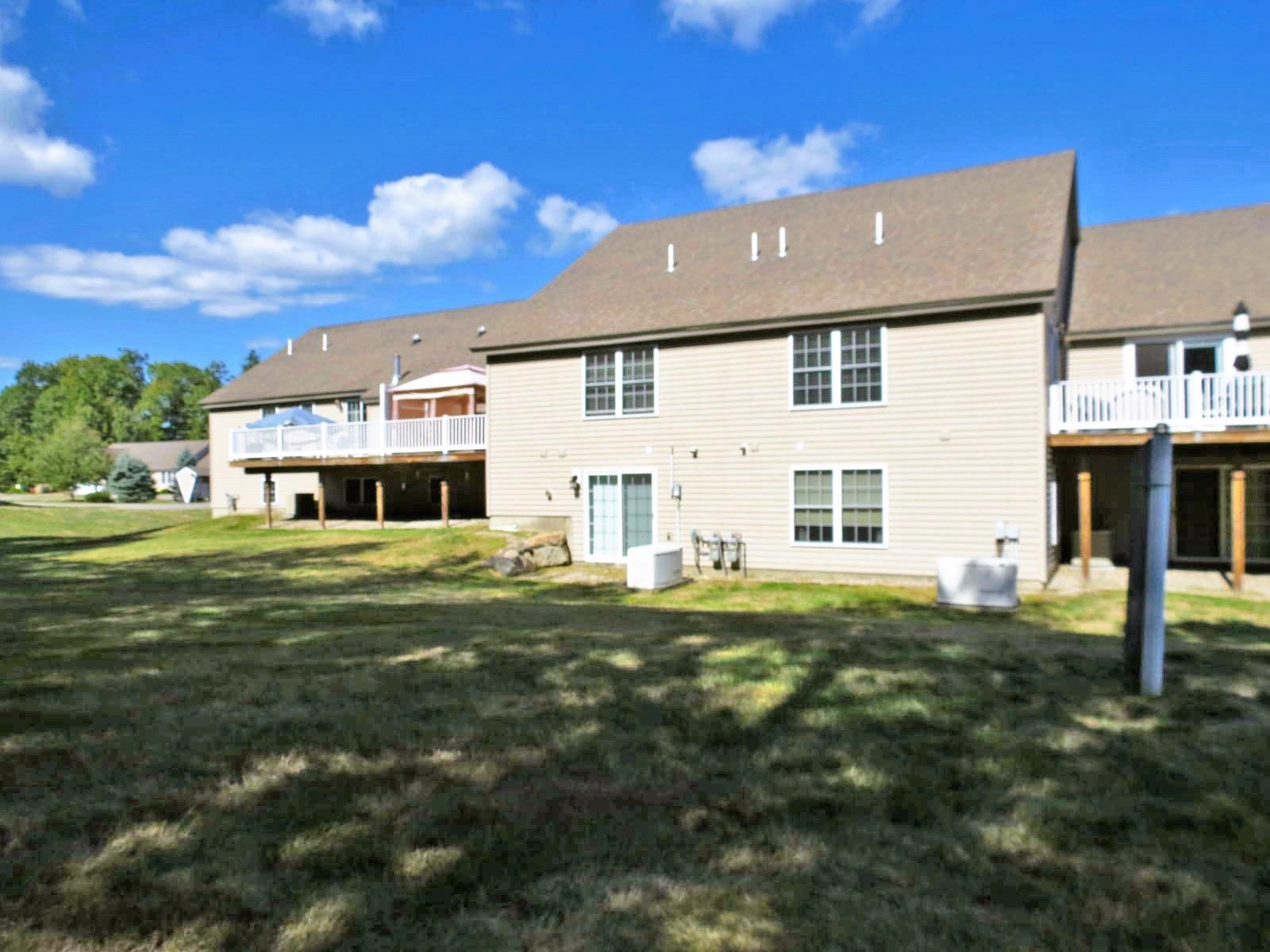 16 Autumn Lane C
