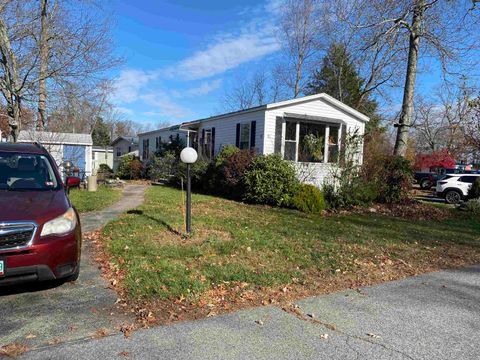 81 Elm Court Seabrook NH 03874