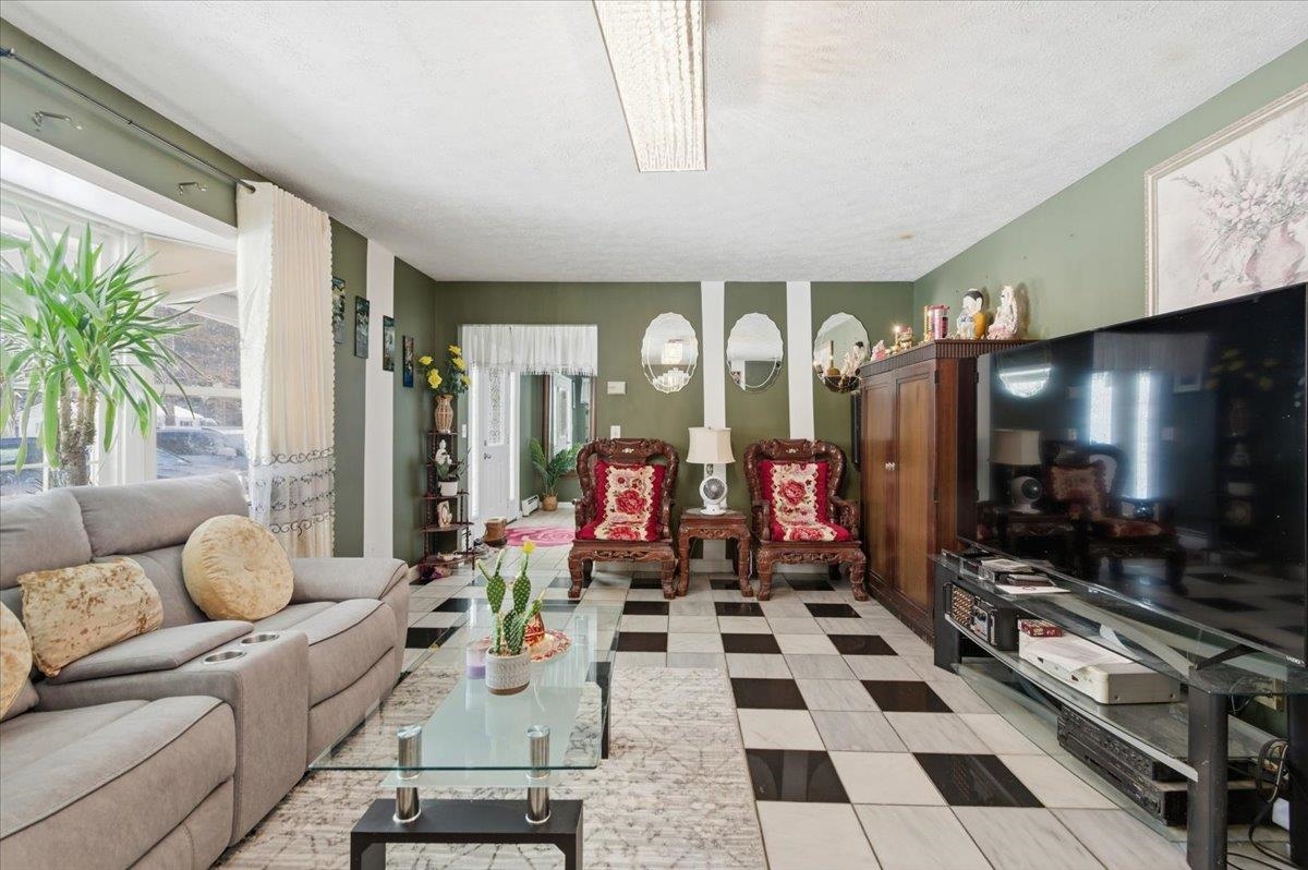 240 North Brownell Road