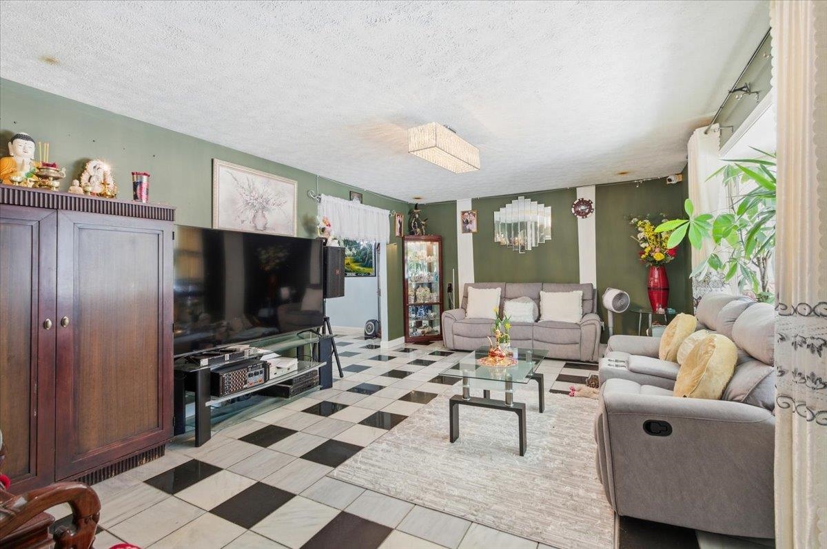 240 North Brownell Road