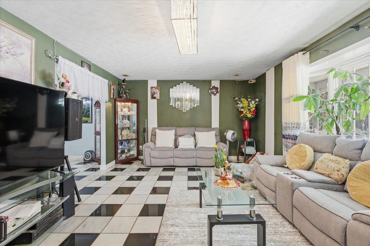 240 North Brownell Road