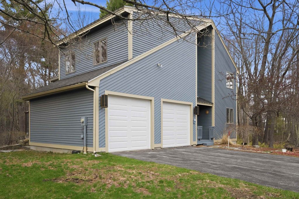 Photo of 47 Drew Woods Drive, Derry, NH 03038 (MLS # 5076995)