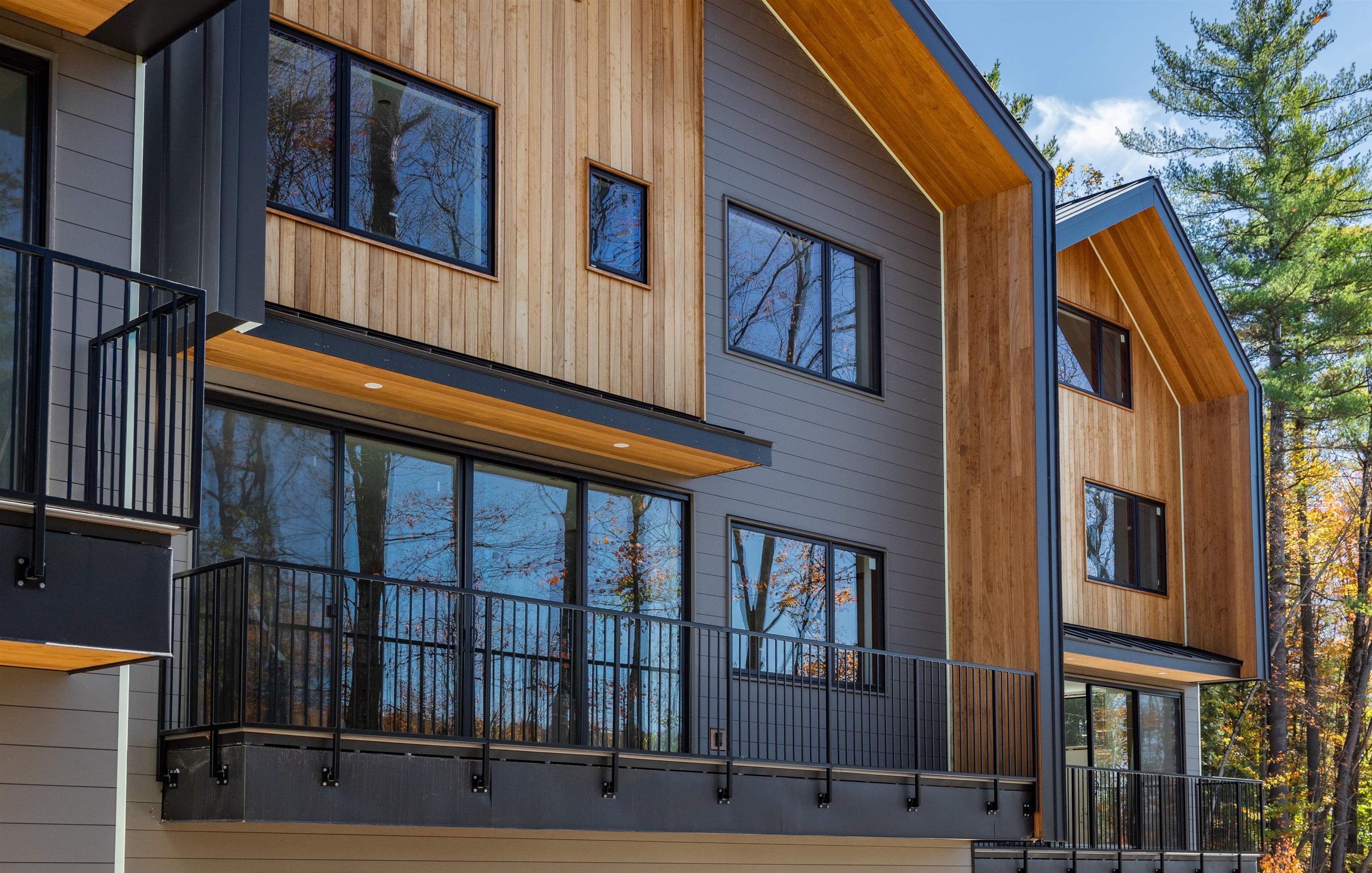 2438 Mountain Road 9