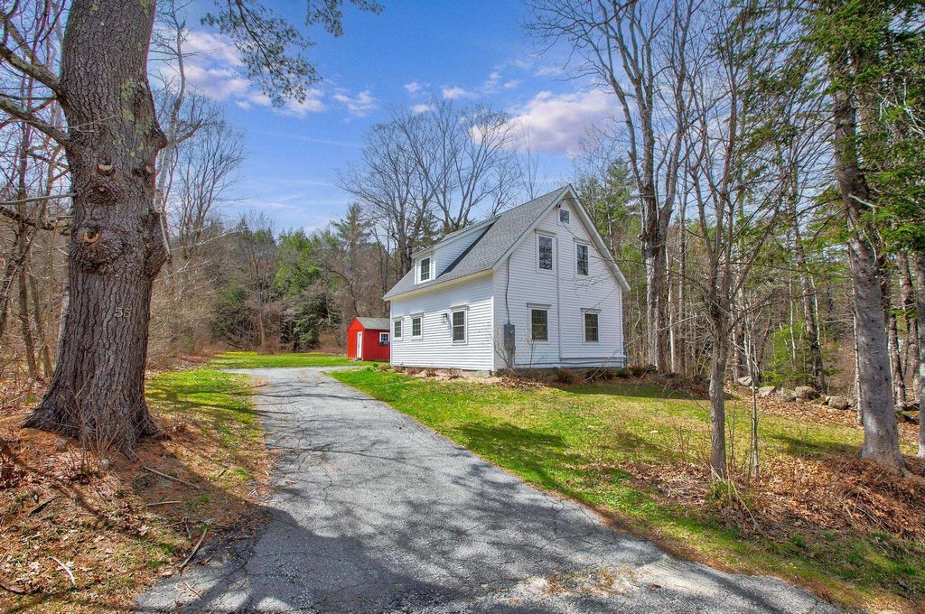 Photo of 55 Water Street, Bradford, NH 03221 (MLS # 5084235)