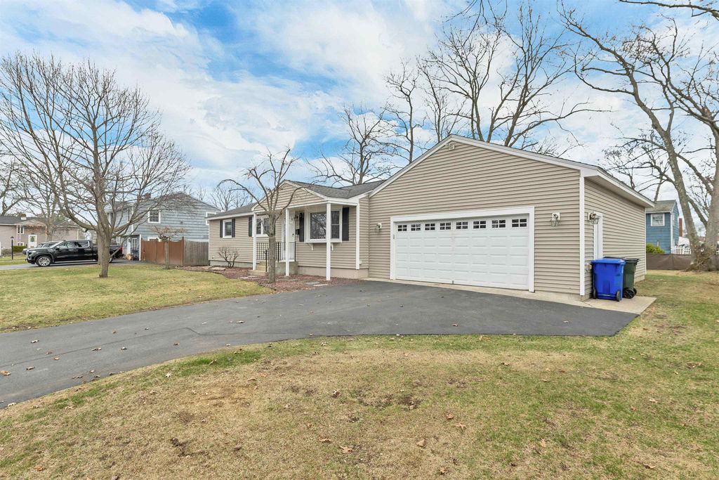 Photo of 24 Healion Street, Manchester, NH 03109 (MLS # 5082764)