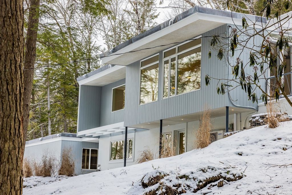 Photo of 25 Hemlock Road, Hanover, NH 03755 (MLS # 5075390)