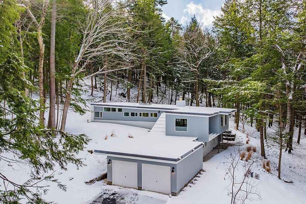 Photo of 25 Hemlock Road, Hanover, NH 03755 (MLS # 5075390)