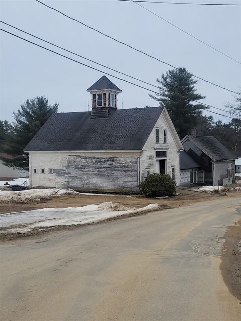 Photo of 8 Lovejoy Road, Loudon, NH 03307 (MLS # 5080653)