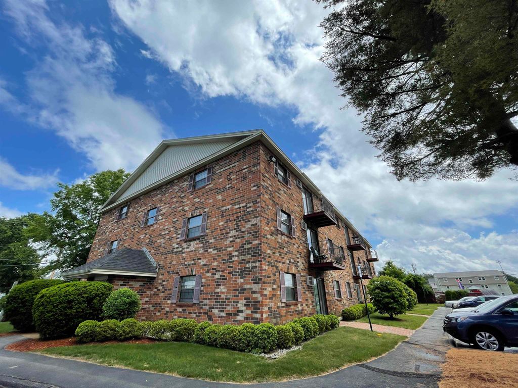 Photo of 11 Railroad Avenue #11, Derry, NH 03038 (MLS # 5081875)