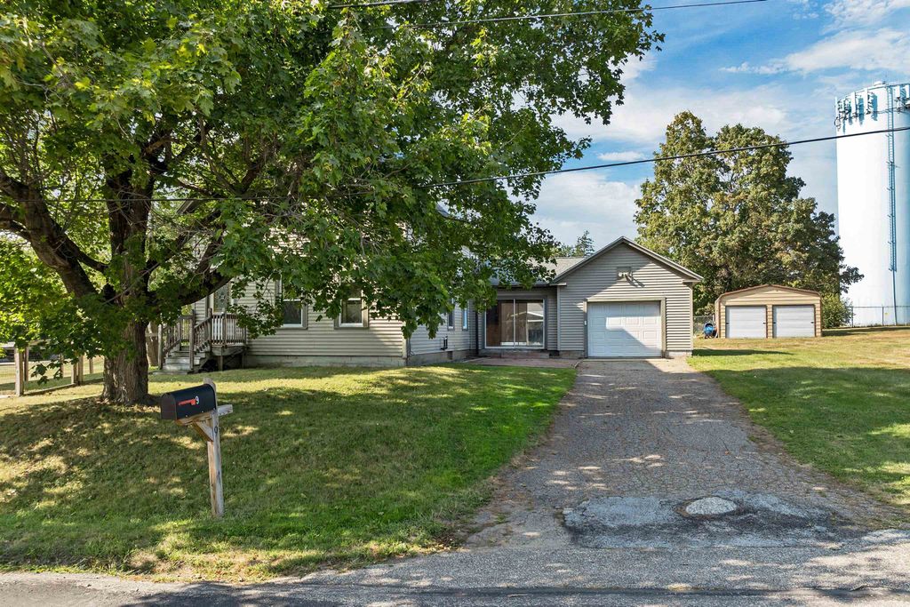 Photo of 9 Hunt Avenue, Franklin, NH 03235 (MLS # 5060764)