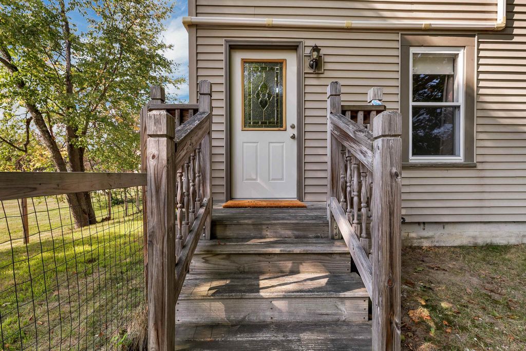 Photo of 9 Hunt Avenue, Franklin, NH 03235 (MLS # 5060764)