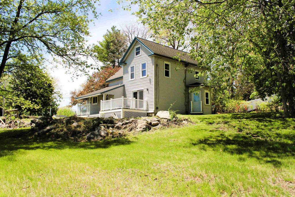 Photo of 2 Paula Circle, Hudson, NH 03051 (MLS # 5089794)