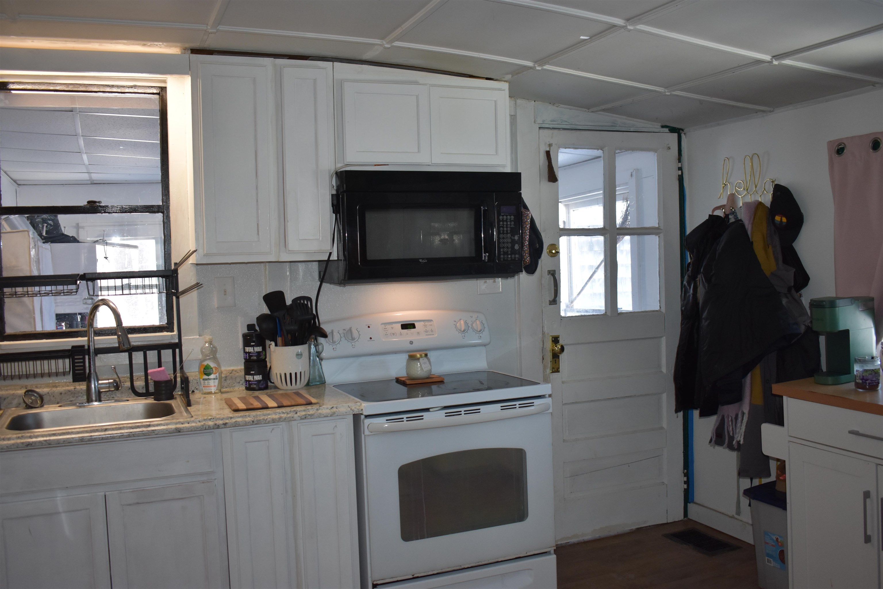 641 & 647 First NH Turnpike