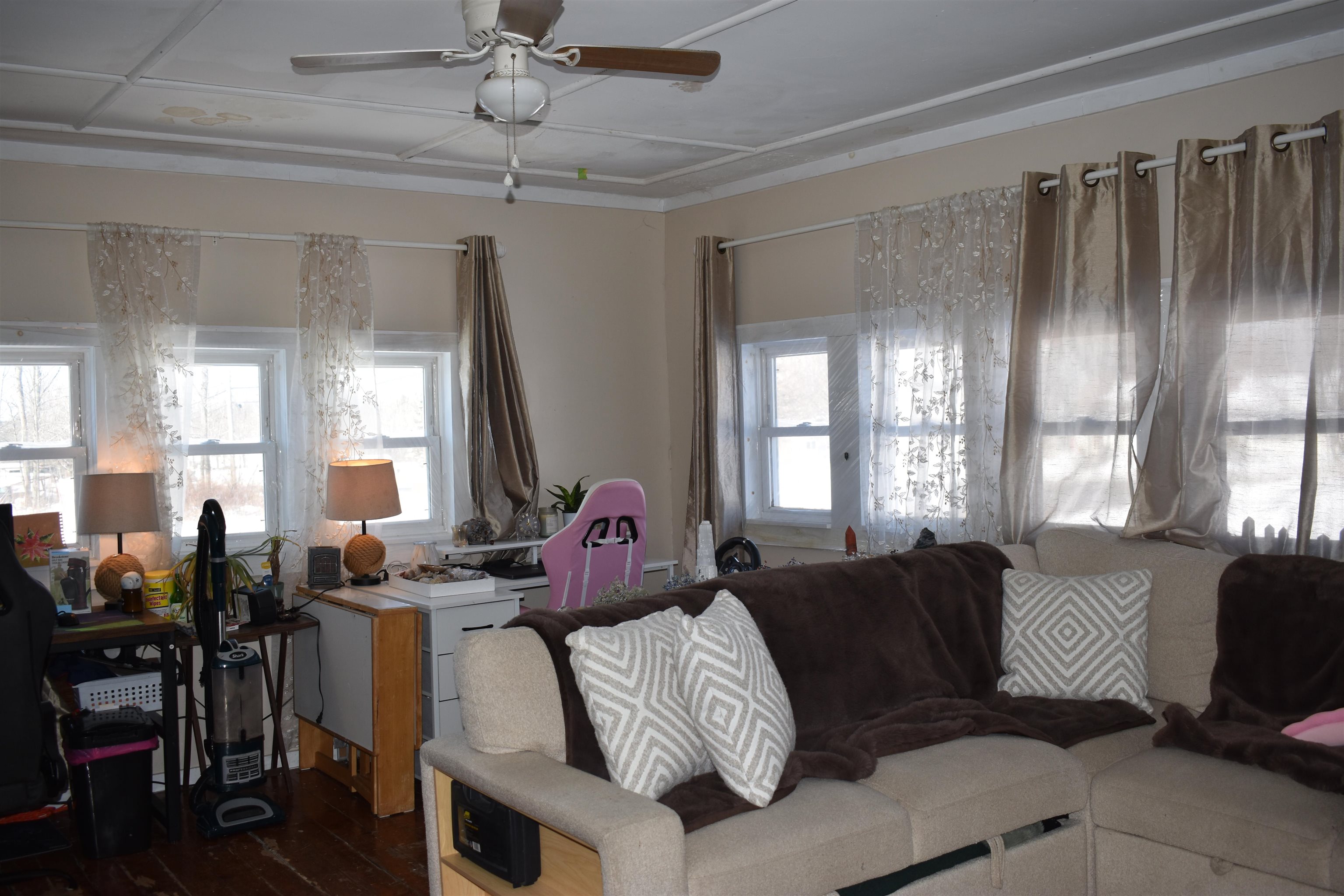 641 & 647 First NH Turnpike