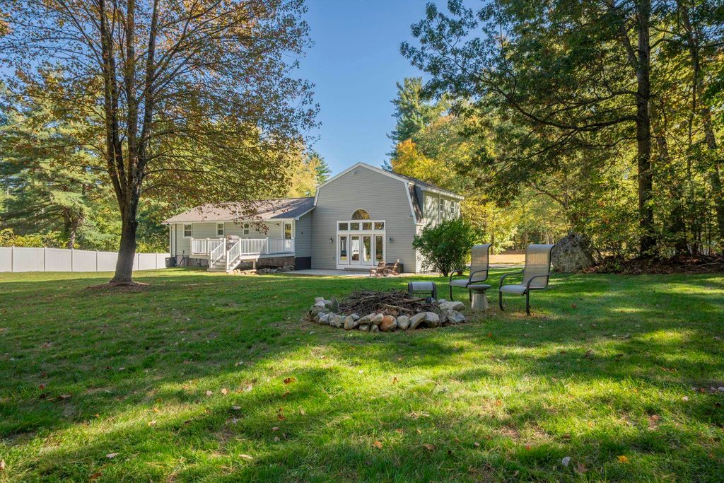 Photo of 5 Jade Road, Merrimack, NH 03054 (MLS # 5065752)