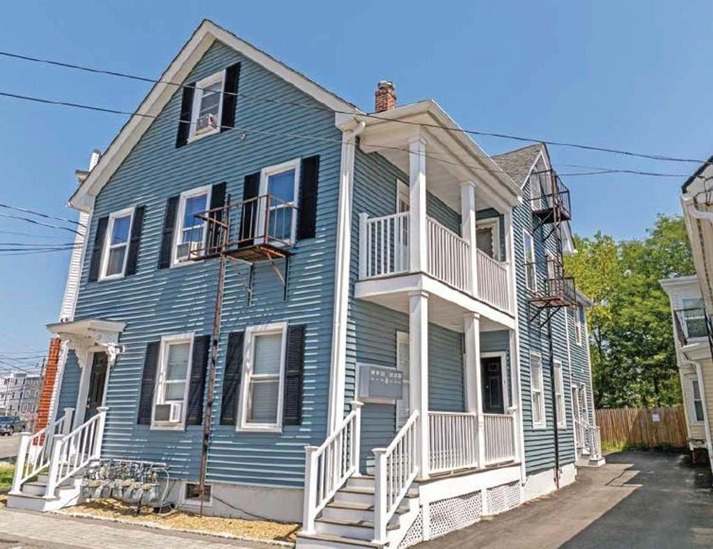 Photo of 30 Ledge Street, Nashua, NH 03060 (MLS # 5067436)