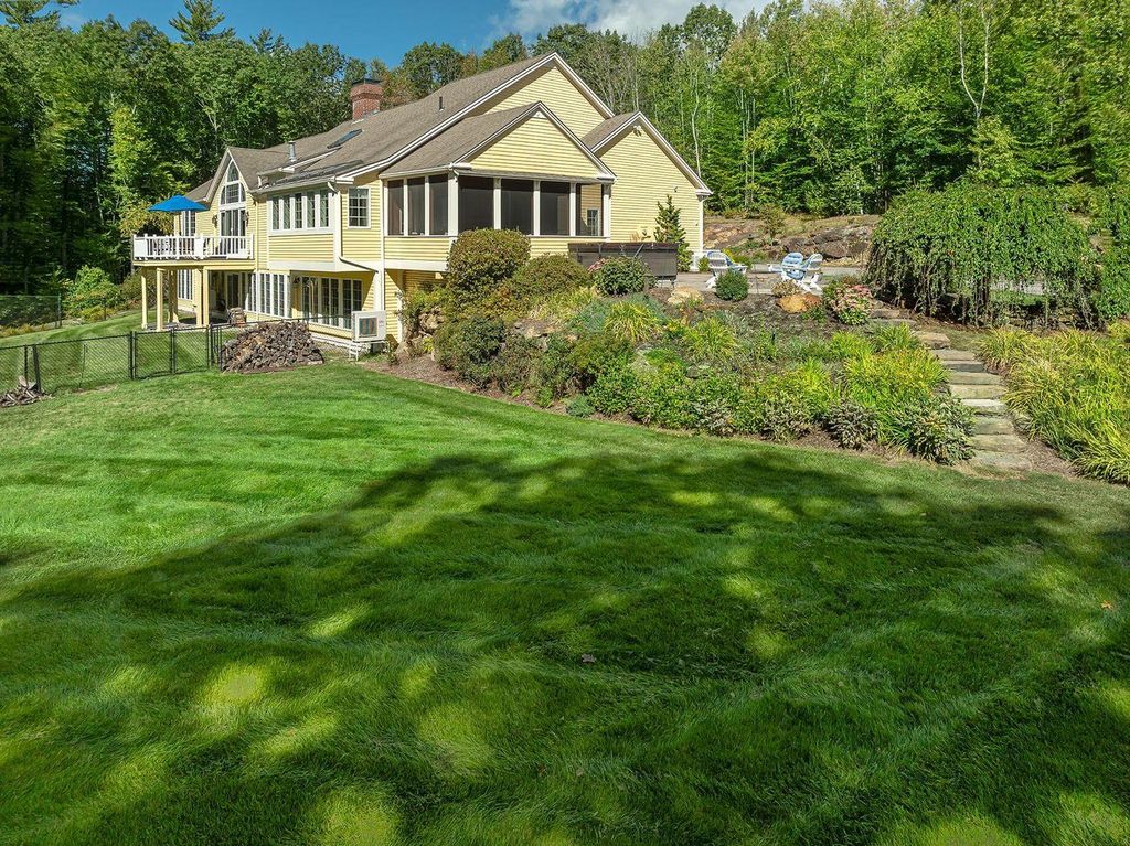 Photo of 239 Gould Hill Road, Hopkinton, NH 03229 (MLS # 5083474)